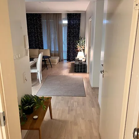 1 Bedroom Serviced Apartment, Perkkaa Huoneisto