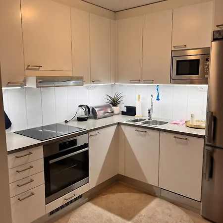 1 Bedroom Serviced Apartment, Perkkaa 아파트 *